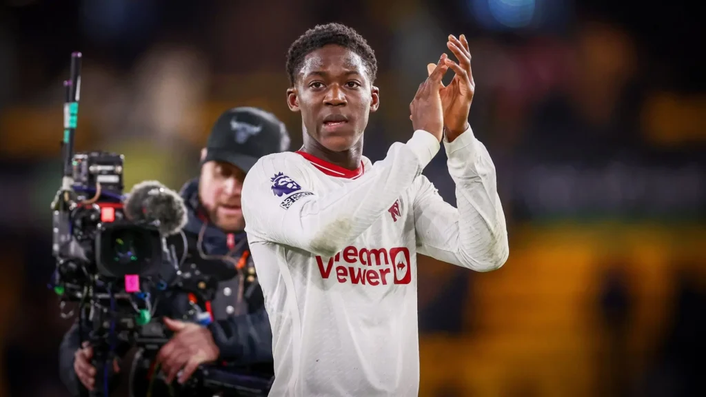 Há 12 interessados em jogador do Manchester United que provocou atrito entre Rúben Amorim e jornalistas